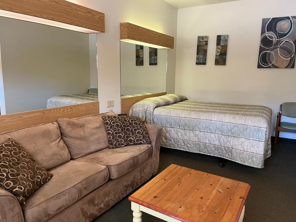 Calabogie Motor Inn Zewnętrze zdjęcie