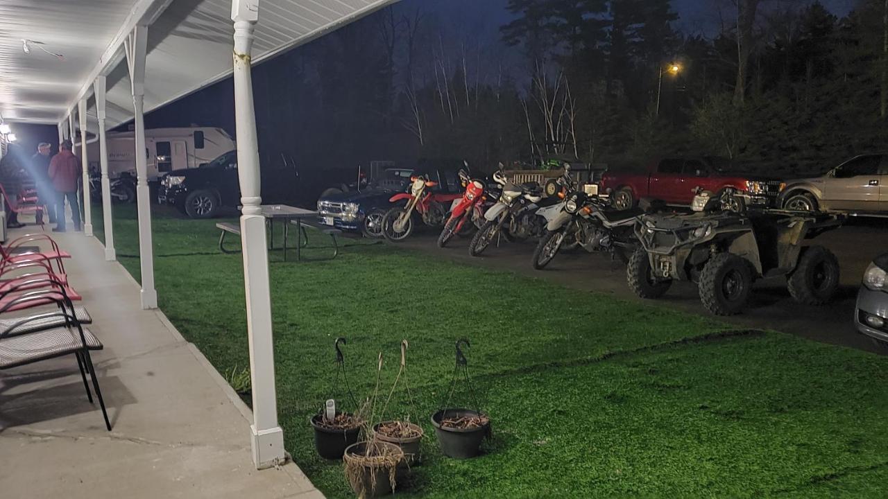 Calabogie Motor Inn Zewnętrze zdjęcie